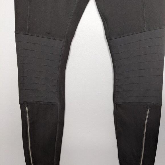 Athleta Black Trailsetter Motion Ankle Zip Ponte Moto Pants With Pockets Size 6 - Picture 5 of 9